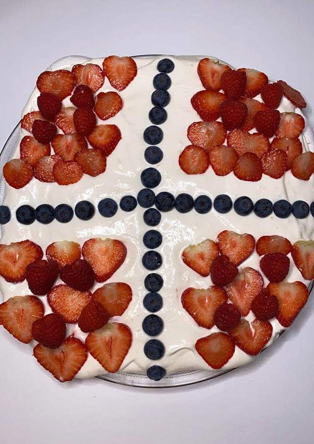 Vegan pavlova